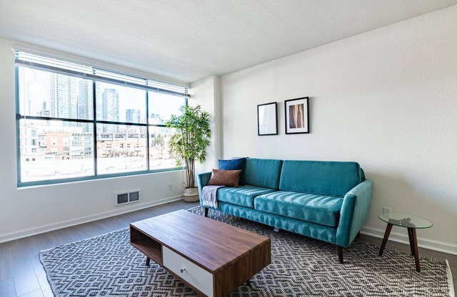 Chic South Beach 1BR w/Rooftop Tennis, nr Muni Lightrail, by Blueground