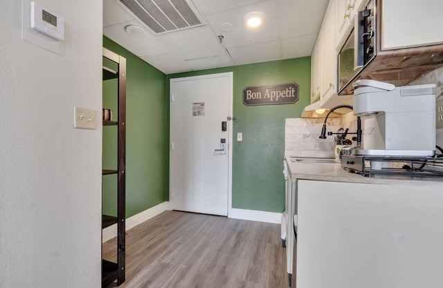 Chic Studio near Disney