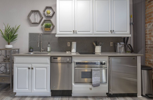 Chic Studio On Oglethorpe Square | Perfect Location | Walk Everywhere
