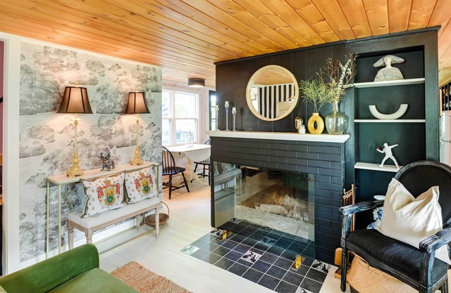 Chic Waterfront Cottage Near Acadia National Park!