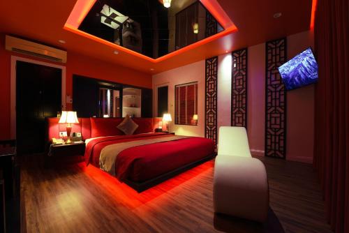 Chiic House 3 - Khách sạn tình yêu