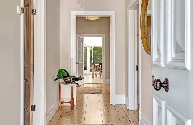 Chimney Cottage Family Gem where Beach meets Port