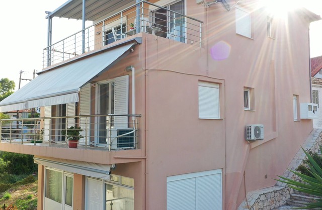 Christina Apt, Beautiful apartment 70 sqm with balcony 50m from the beach