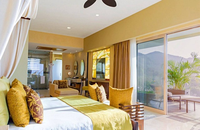 Christmas week! Amazing Mtn Unit: 3 Bdrm Suite: Available December 20-27, 2025