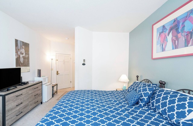 Cimarron Lodge 51 by AvantStay | Ski-In/Ski-Out Property w/Two Hot Tubs!
