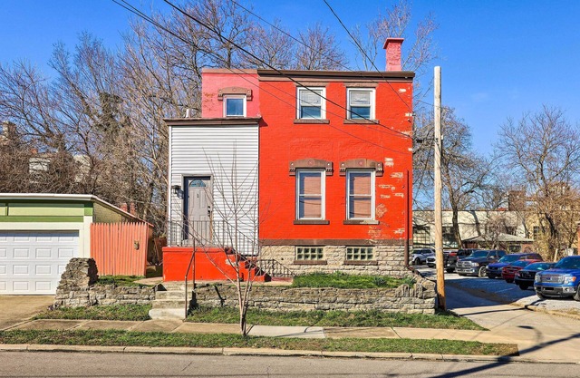 Cincinnati Vacation Rental: 6 Mi to Downtown!