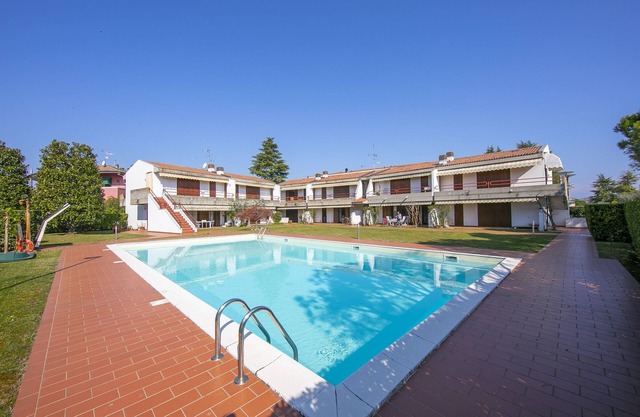 Cinzia Apartment Front Beach, Sirmione, Italy