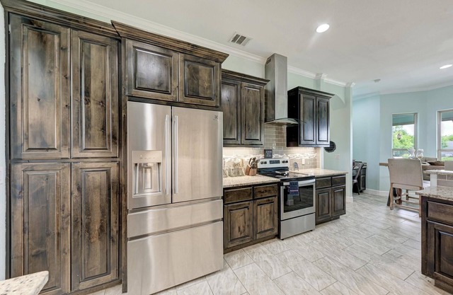 Circuit of the Americas, Estate w/hot tub on 3/4 acre