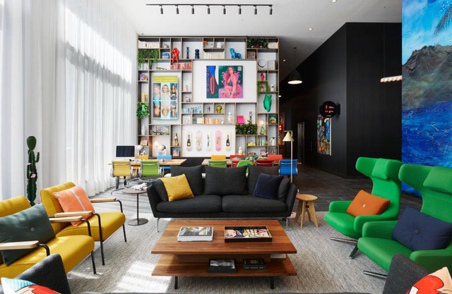 citizenM Los Angeles Downtown