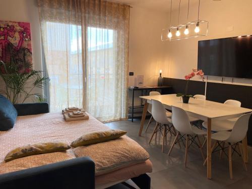 CITY CENTER - Modern flat with FREE PARKING and WIFI - Apt B