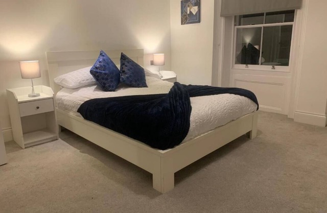 City Centre Luxury Triplex Apartment Sleeps 6