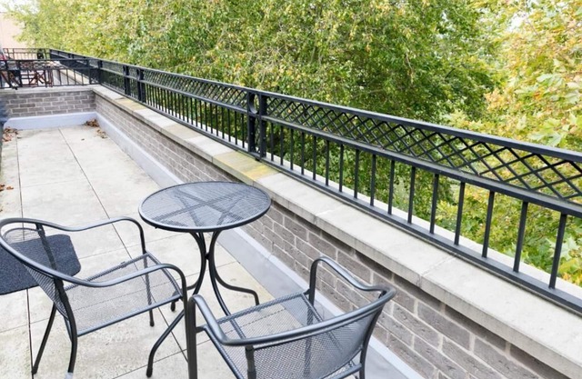 City Centre Penthouse 5 mins walk to Colleges with Terrace & Sleep 6