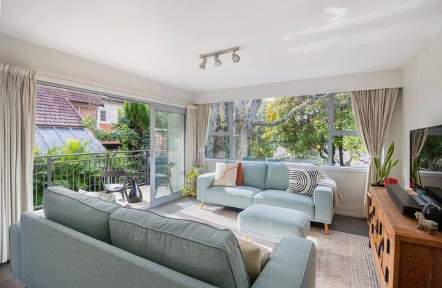 City Fringe Epsom Oasis