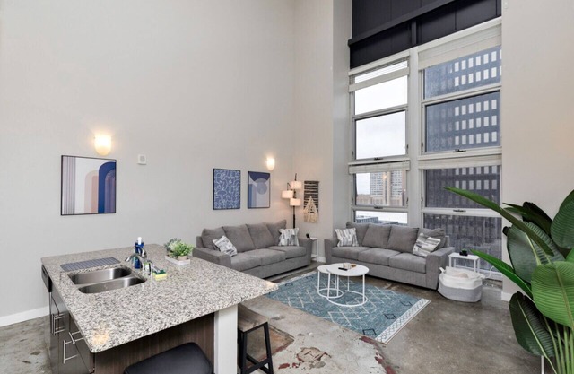 City Haven: Modern Loft 2bd/2bth Downtown DSM