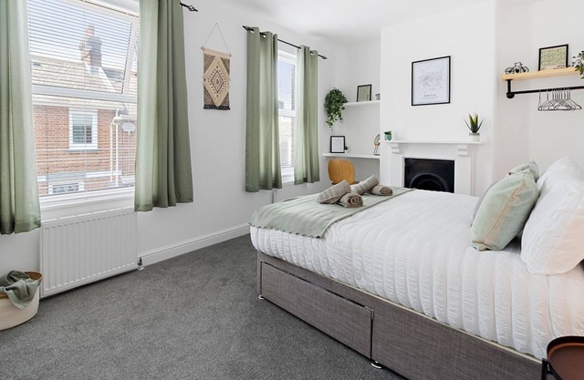 City Reach - Accommodation provided by STAYTOR