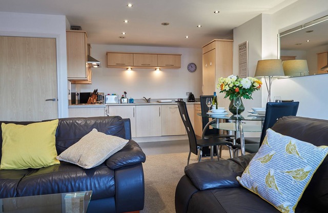 Clarence Court - Free Parking, W-Fi & Netflix