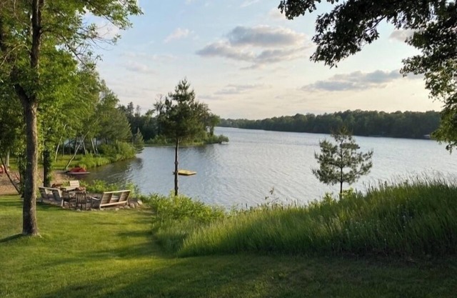 Classic, Stylish 2 Bd 2 Ba Lake Condo on Cross Lake