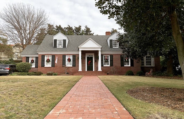 Classic Summerville Cottage for the Masters tournament