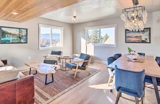 Cle Elum Vacation Rental - Walk Downtown!