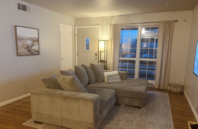 Clean and Comy in Central Tulsa