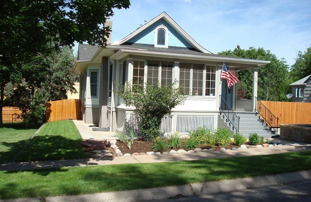 Clean comfortable Victorian house with central air conditioning