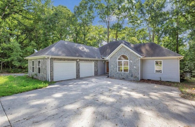 Clemson Group Therapy - Sleeps 12