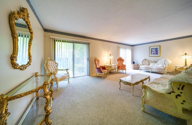 Cleveland Area Retreat Near Lake Erie
