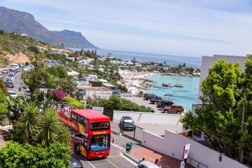 Clifton Beachfront Studio-Sea Views & Walk To Beach
