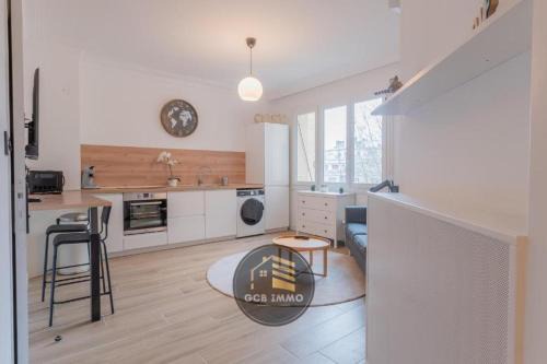 Climatisation 2P rénové 3 personnes très central