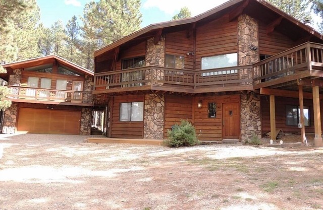 Close to Mountain Activities | Pet Friendly | Hot Tub | 5K Cabin