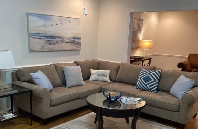 CLOSE TO TYBEE & DOWNTOWN -