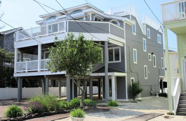 Close walk to the beach, the perfect home for a single family.