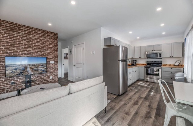 *Closed Listing - Not Bookable*