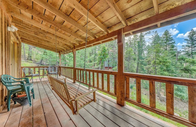 Cloudcroft Mountain Retreat ~ 5 Mi to Skiing!