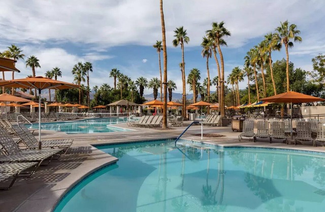 Coachella - Marriott Desert Springs Villas II with 7 Pools and more!