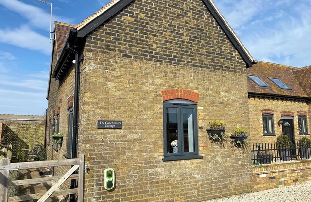 Coachman's Cottage - UKC2773