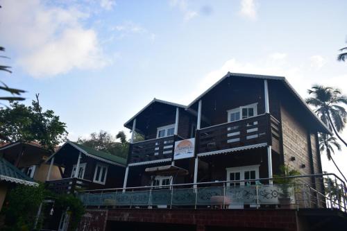 Coastal Bay Inn