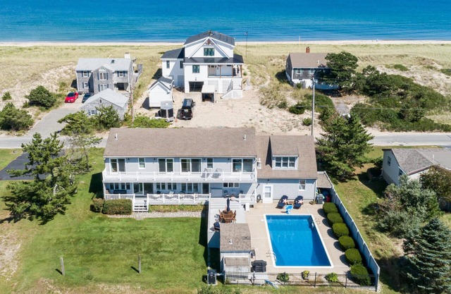 Coastal Chic: Sagamore Beach & Private Pool