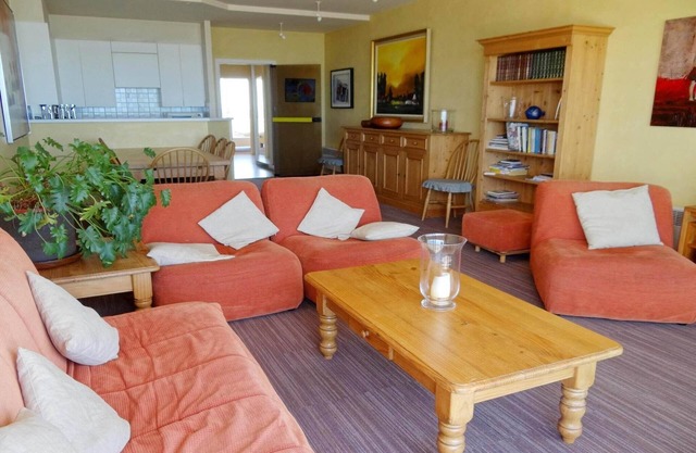 Coastal Comfort with Parking