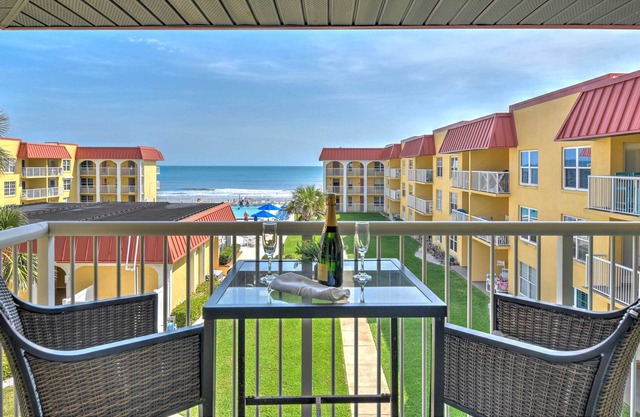 Coastal Condo: Direct No-Drive Beach Access