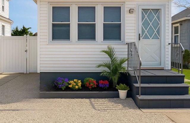 Coastal Cottage - Steps from the Beach and private backyard oasis!