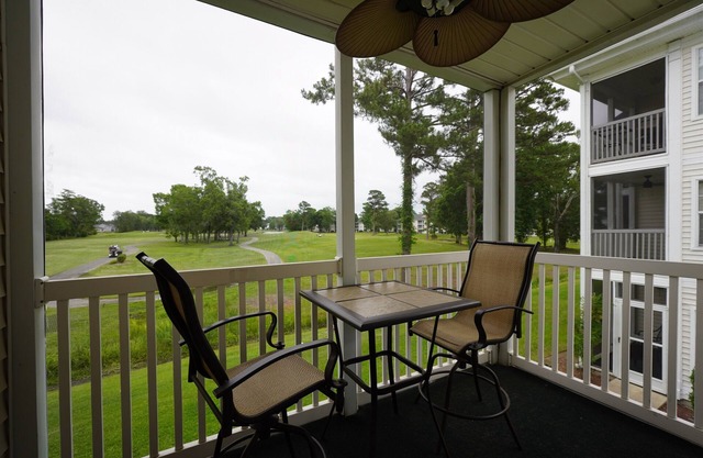 Coastal Getaway 2b 2ba Pools,Hot Tub,Tennis