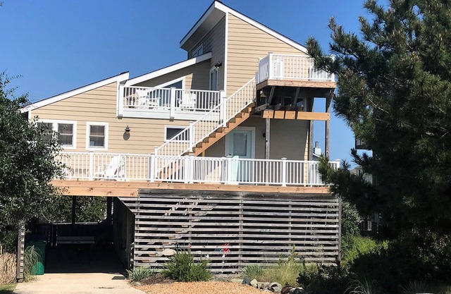 Coastal Living at its Best. Great Beach and Sound Access