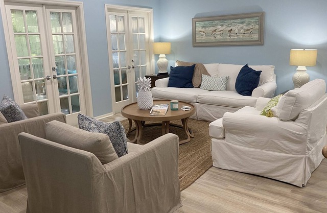 Coastal Perfect: Ocean & Oaks Tennis Villa - Walk to BEACH 🏖TENNIS🎾DOCKS🚤