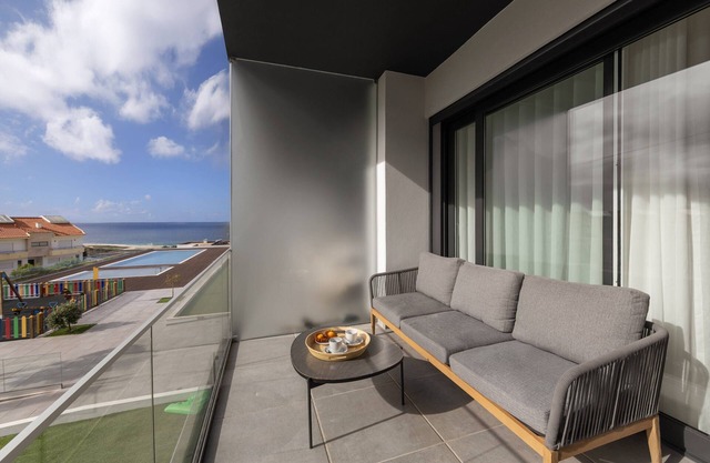 Coastal Sea Jewel - Pool with Sea View