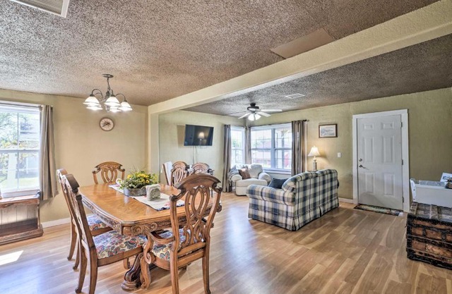 Cobblestone Cottage - 10 Mi to Pomme de Terre!
