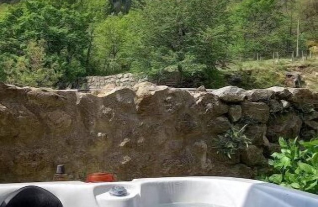 Cocon Pour 2 Avec Jacuzzi, Sauna en Ardèche Verte