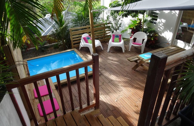 Coconut Lodge close to the beach