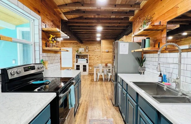 Coen’s Cozy Cabin on the Laguna Madre!