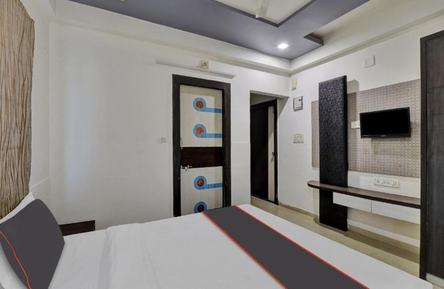 Collection O 81260 Hotel Alexa